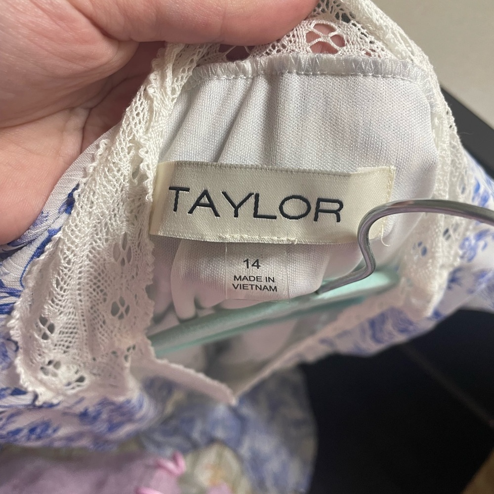 Taylor Blue and White Lace Maxi Dress - Picture 2 of 4